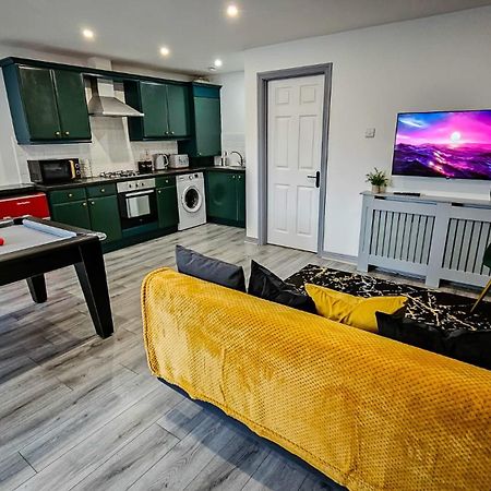 Modern City Centre Apartment 贝尔法斯特 外观 照片