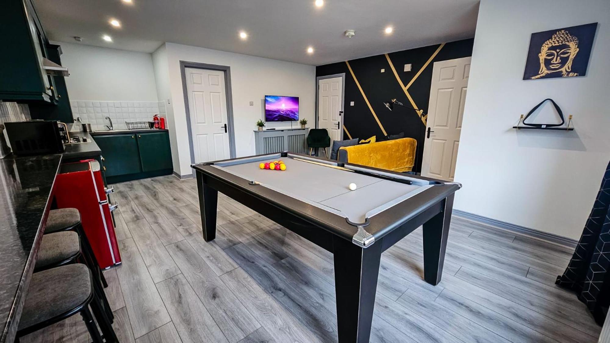 Modern City Centre Apartment 贝尔法斯特 外观 照片