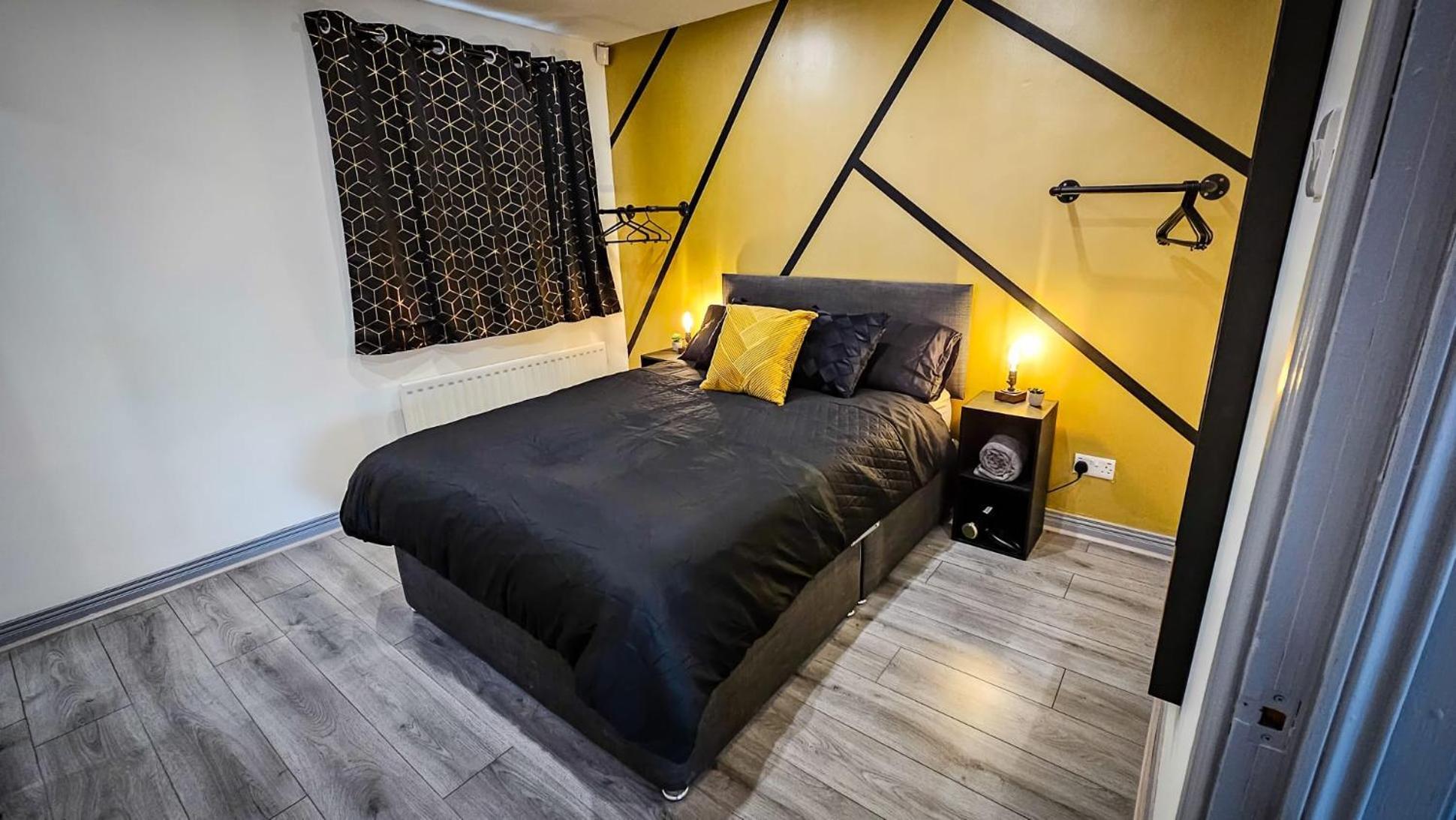 Modern City Centre Apartment 贝尔法斯特 外观 照片